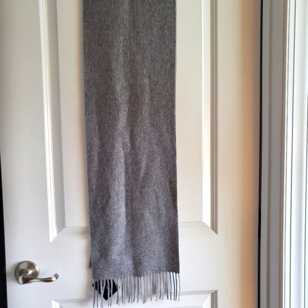 NWT, 100% Cashmere Shawl/Scarf